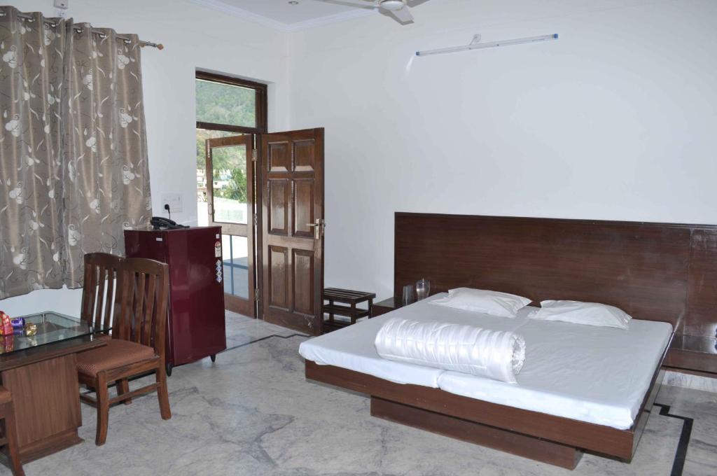 Отель Shivanta Residency Ришикеш Номер фото